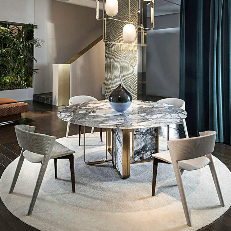Nova Round Table