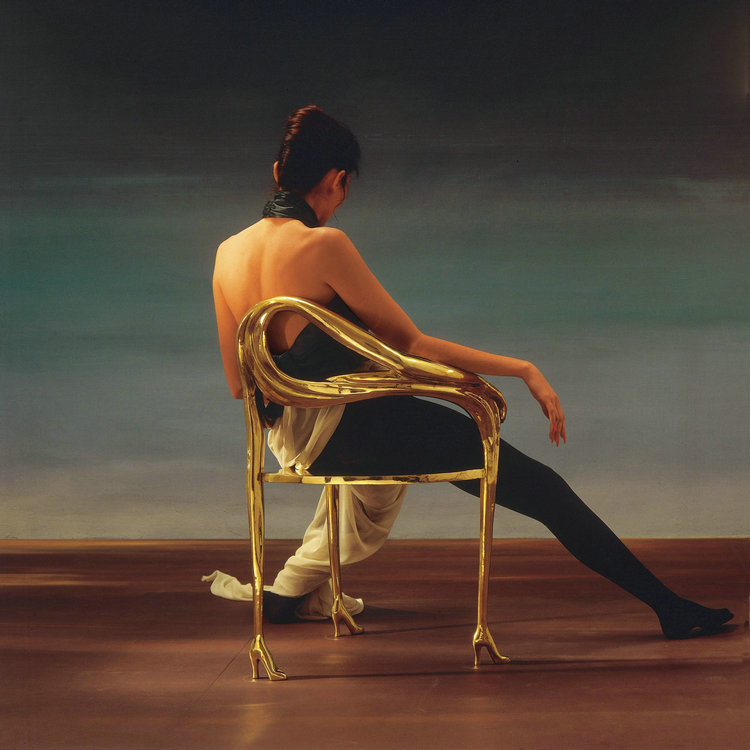 Leda Sculpture Armchair