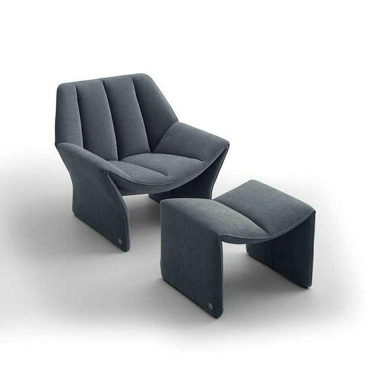 Hirundo Armchair