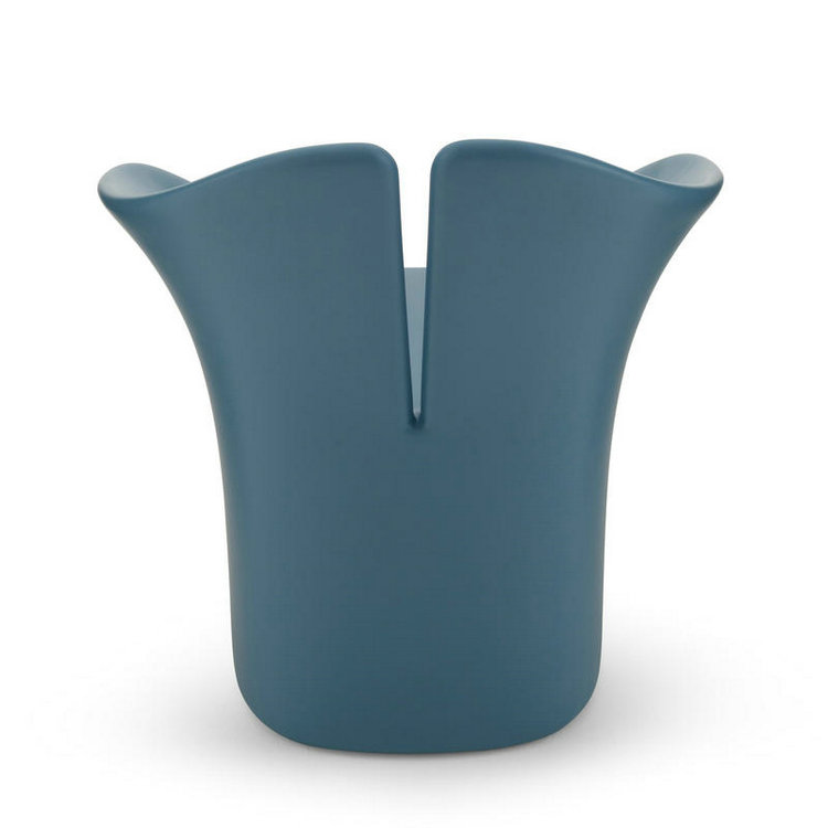 Frac Armchair