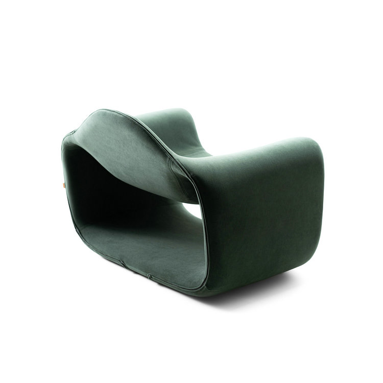 Poltrona Colo Armchair