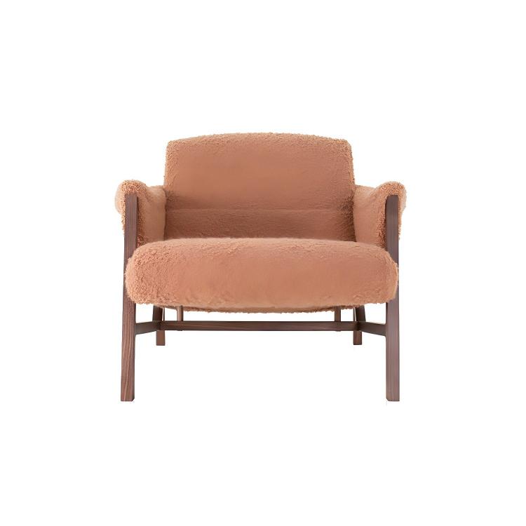 Isa Lounge Chair