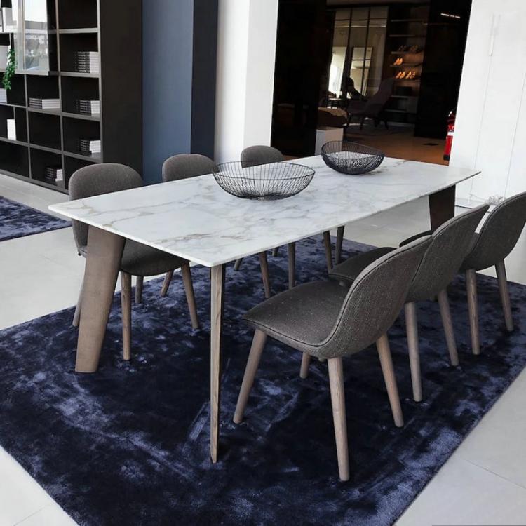 Howard Table